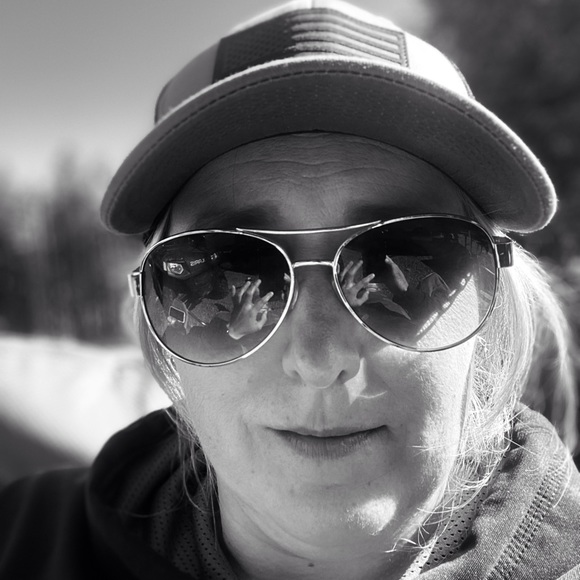 Meet your Posher, Amy - Picture 2 of 2